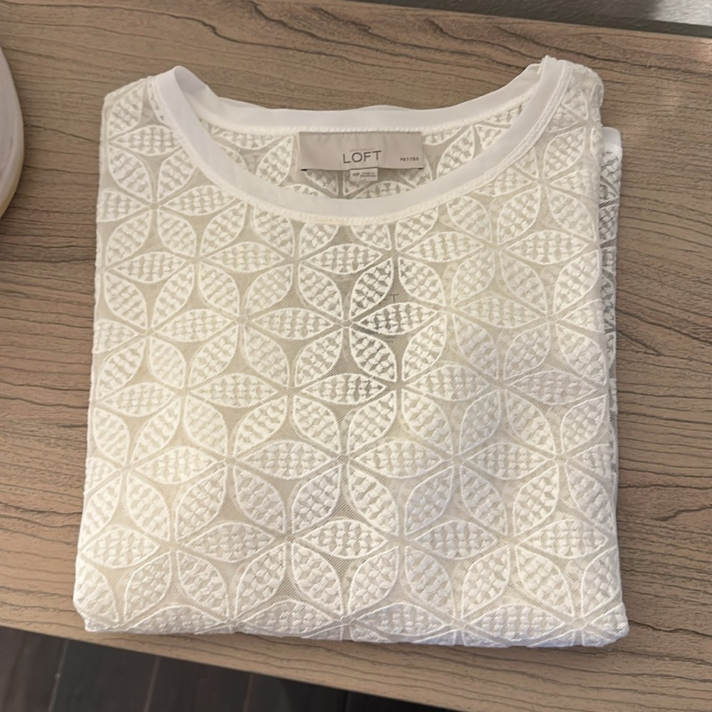 White lace pattern shirt NWT